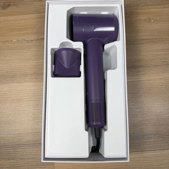 NIB 7Magic Purple Ionic Hair Dryer with Smoothing Attachment - Picture 5 of 6